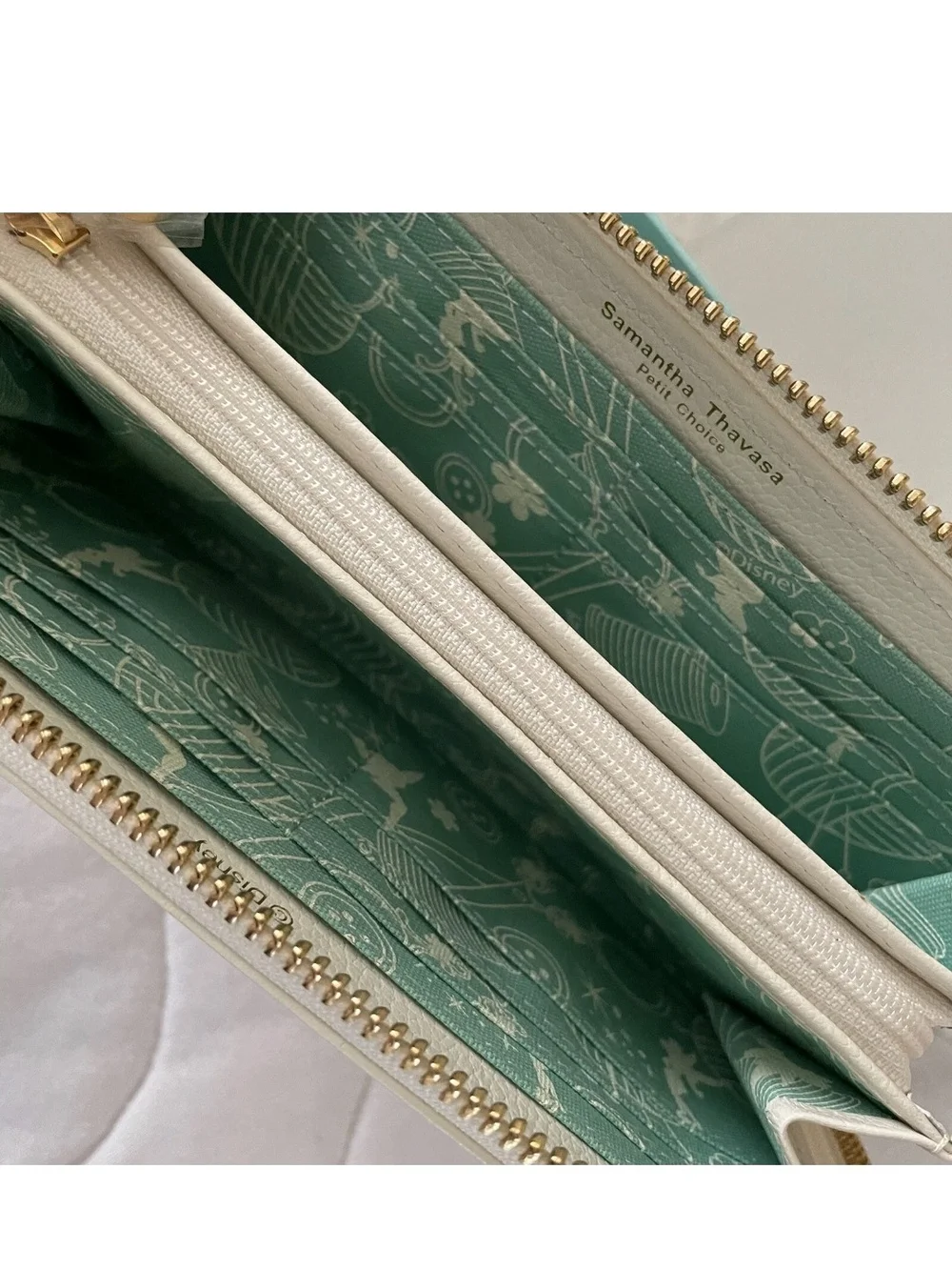 Samantha Thavasa Petit Choice x Disney Tinker Bell Long Wallet. It is a limited